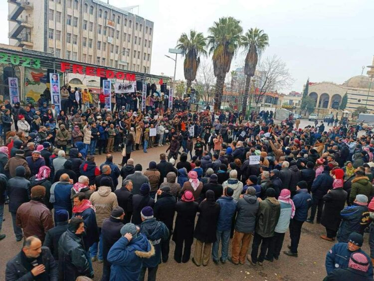 Despite dropping temperatures and declining participants, residents in Suwayda and Daraa continue to protest against the regime and demand the release of detainees. (Source: Etana)