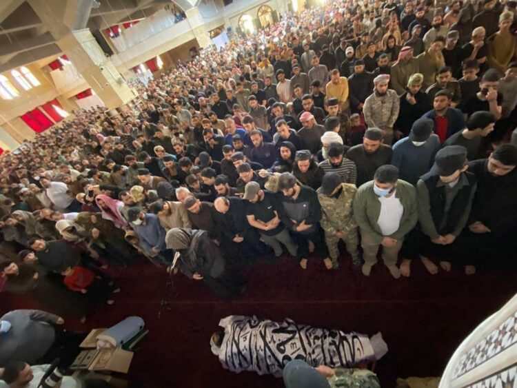 Hundreds attend the funeral of former senior HTS commander Abu Maria Al-Qahtani on 5th April. Though HTS claims al-Qahtani's death in a suicide blast was orchestrated by ISIS cells, many are blaming HTS itself. (Photo: Levant24)
