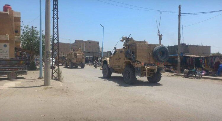 US-led Coalition forces carry out a routine patrol in the eastern Deir Ezzor countryside. (Photo: Levant 24)